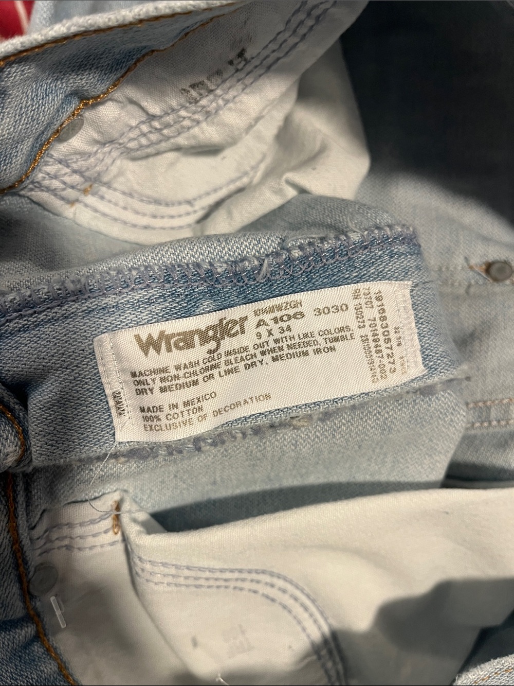 Wrangler women’s Light Blue Jeans - Picture 8 of 8